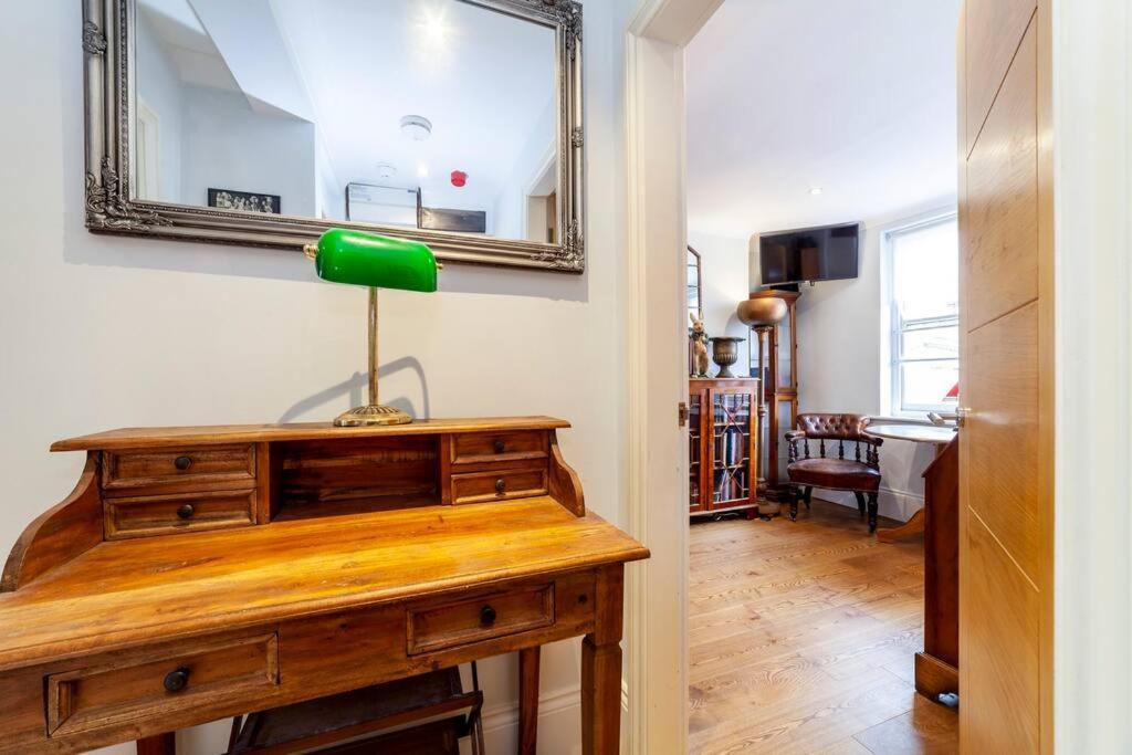 דירות לונדון Outstanding Antique 1Br Flat In Soho מראה חיצוני תמונה